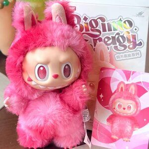 BIG INTO ENERGY LOVE